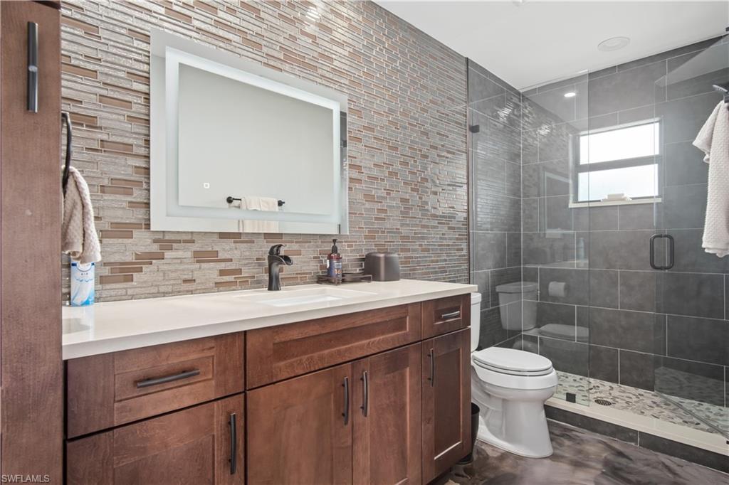 10222 Vanderbilt DR