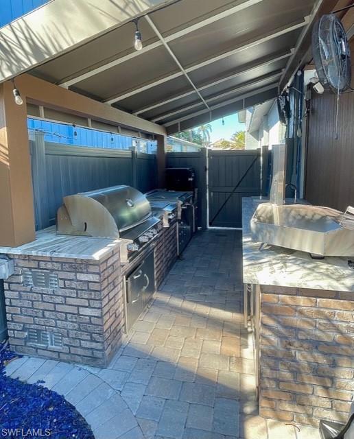 10222 Vanderbilt DR