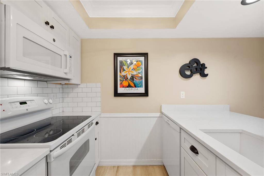 5220 Bonita Beach RD SW # 111