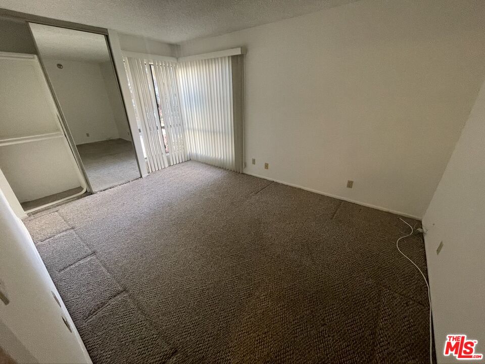 12321 OCEAN PARK BLVD Unit: 6