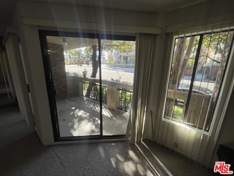 12321 OCEAN PARK BLVD Unit: 6