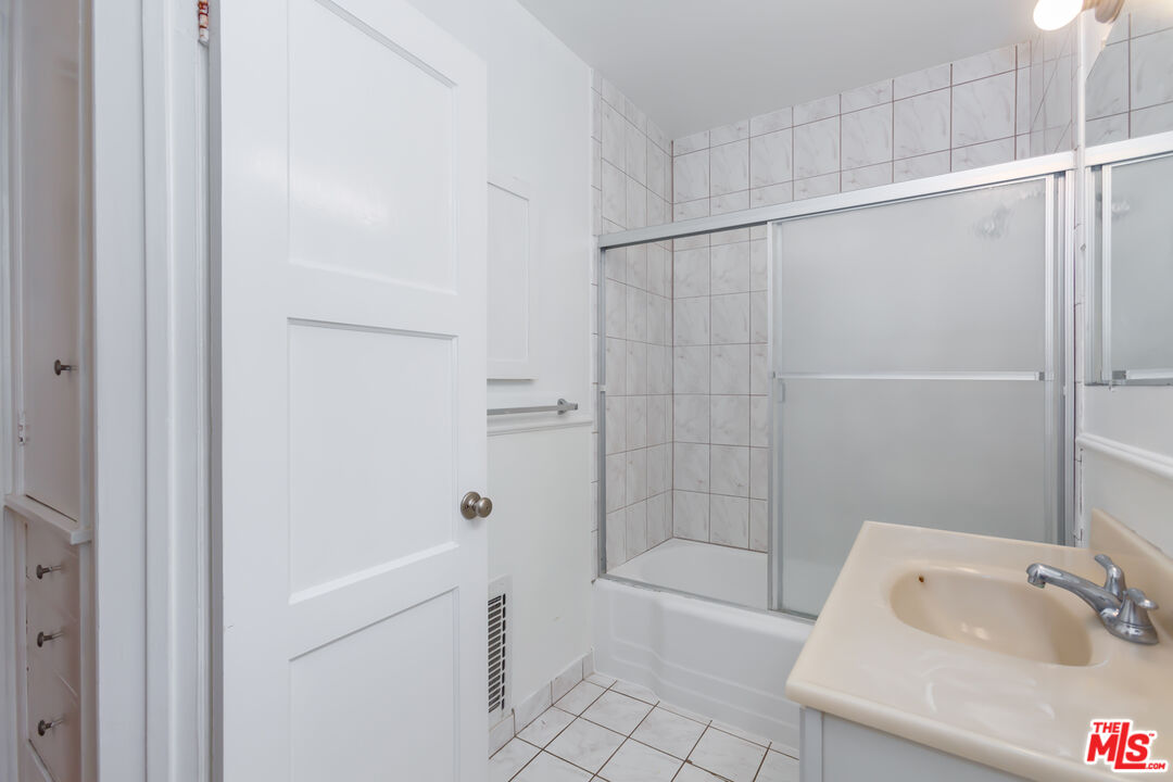 1101 Euclid St Unit: E