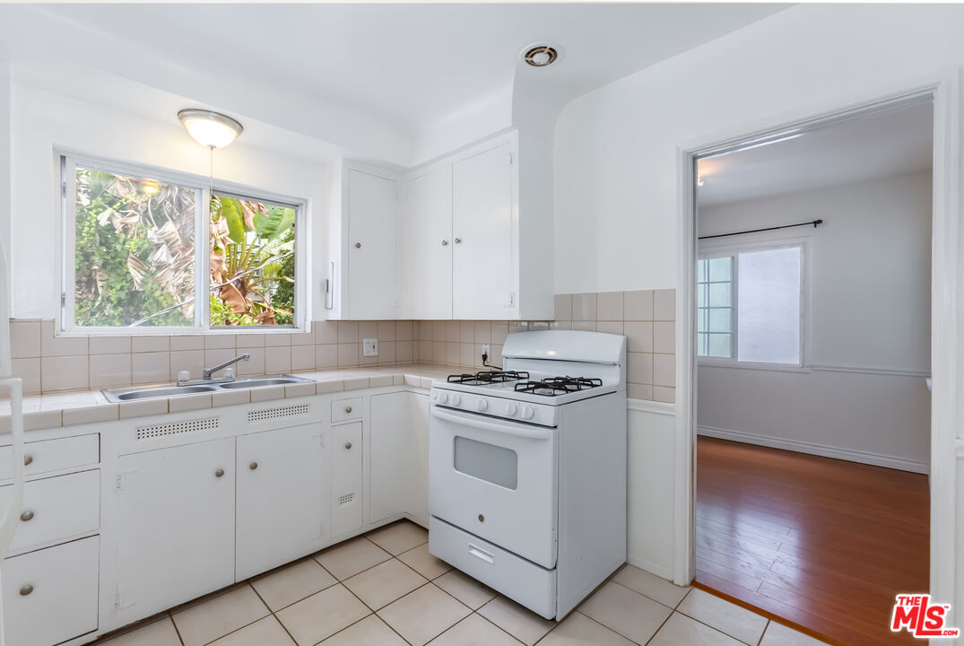 1101 Euclid St Unit: E