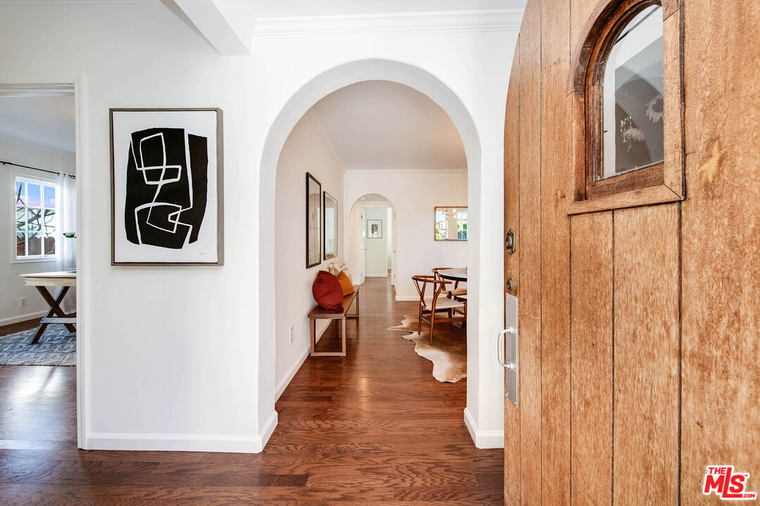 1342 S Orange Grove Ave