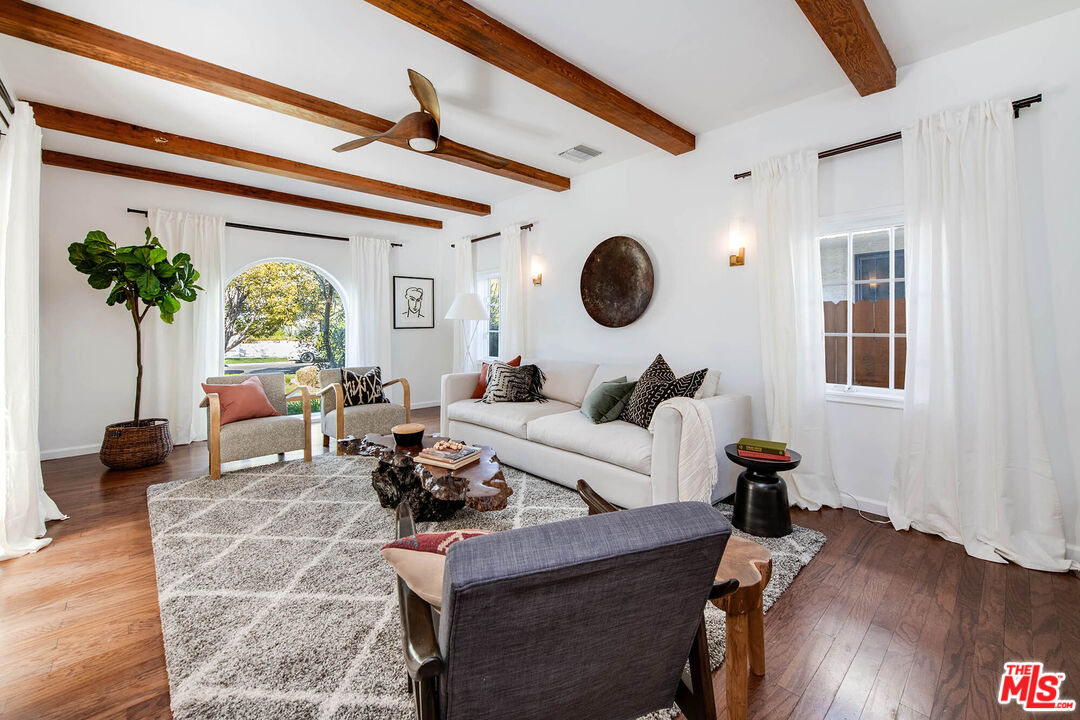 1342 S Orange Grove Ave