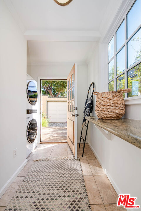 1342 S Orange Grove Ave