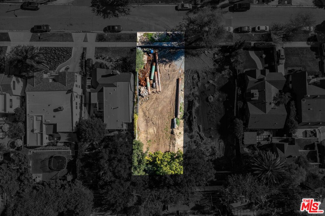 1991 N Alexandria Ave