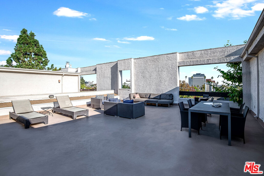 814 Amherst Ave Unit: 103