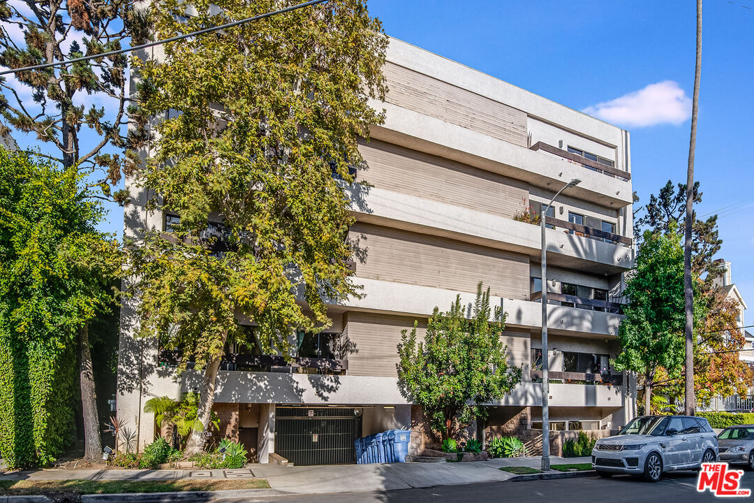 814 Amherst Ave Unit: 103