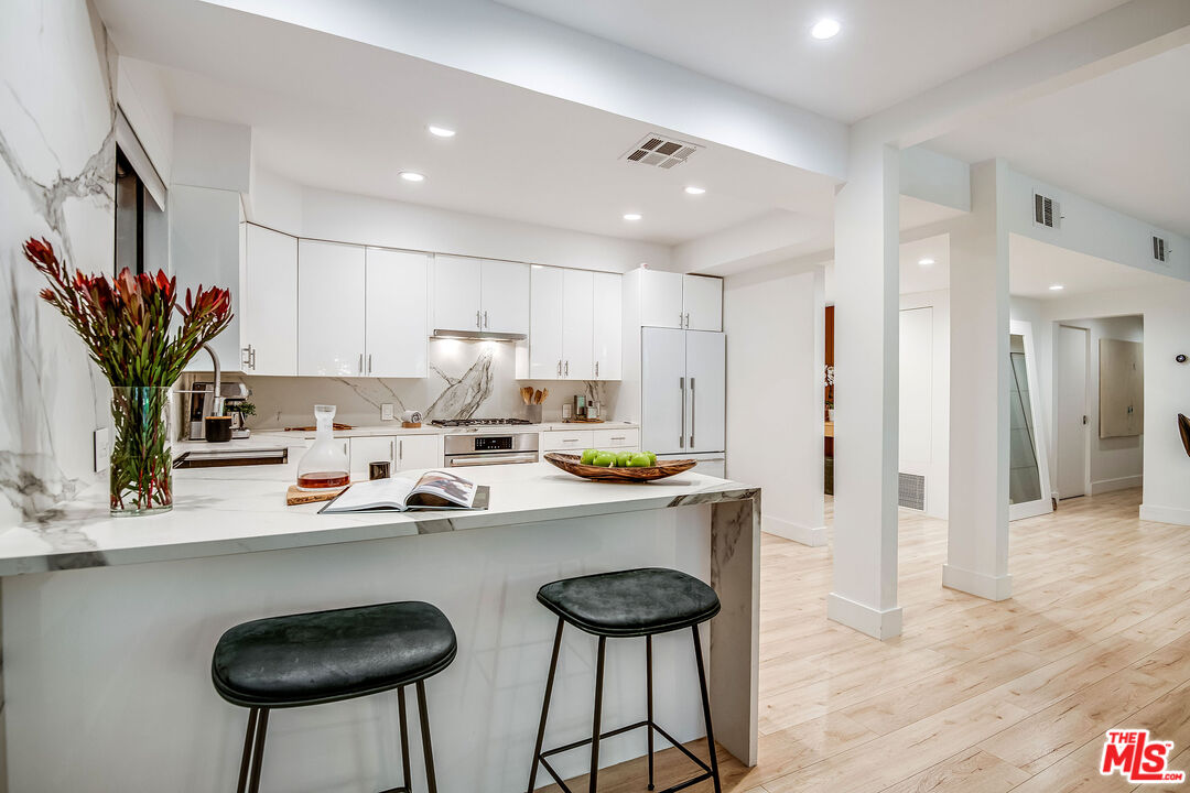 814 Amherst Ave Unit: 103