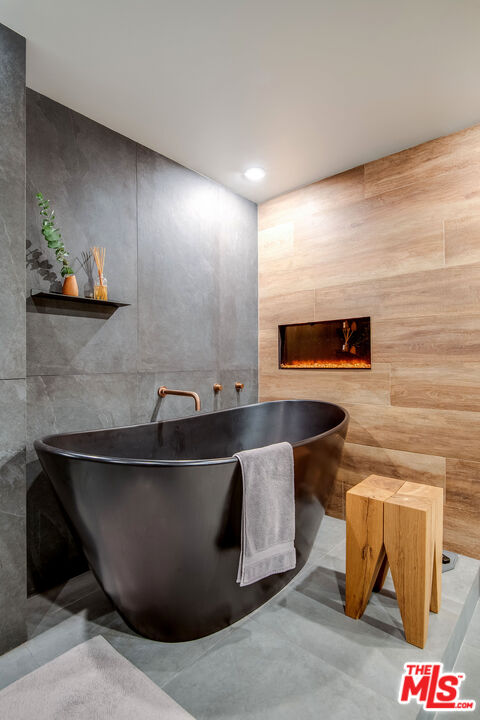 814 Amherst Ave Unit: 103