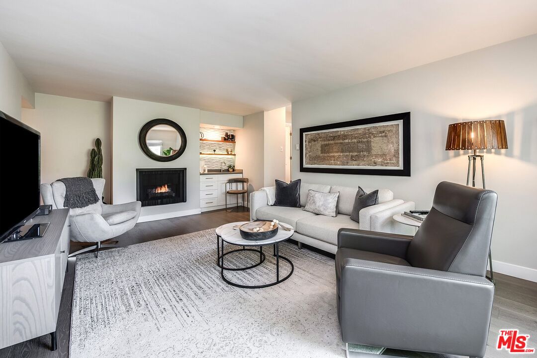 832 Euclid St Unit: 104