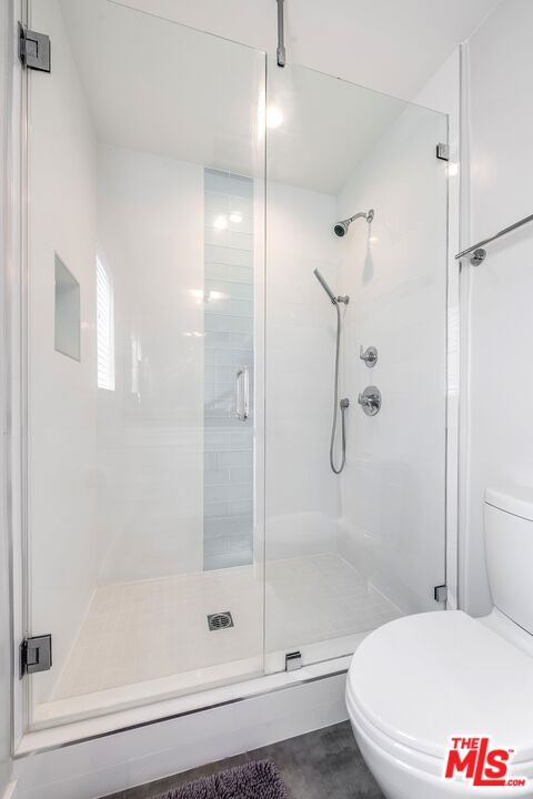 832 Euclid St Unit: 104