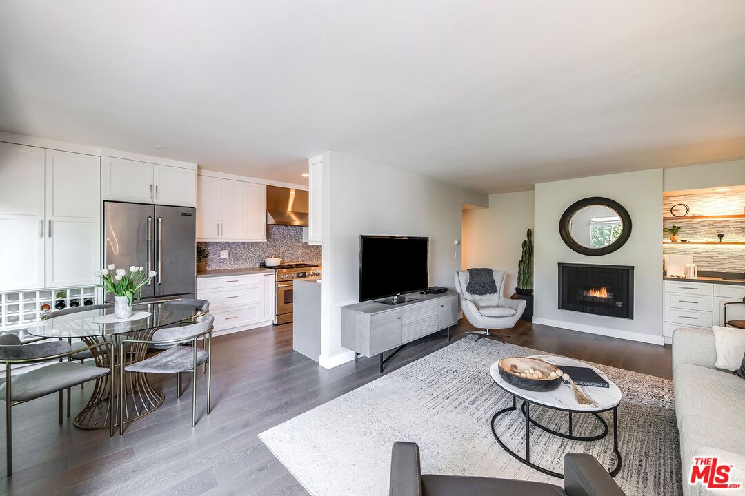 832 Euclid St Unit: 104