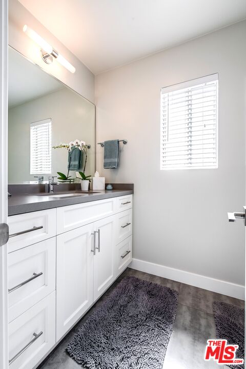 832 Euclid St Unit: 104