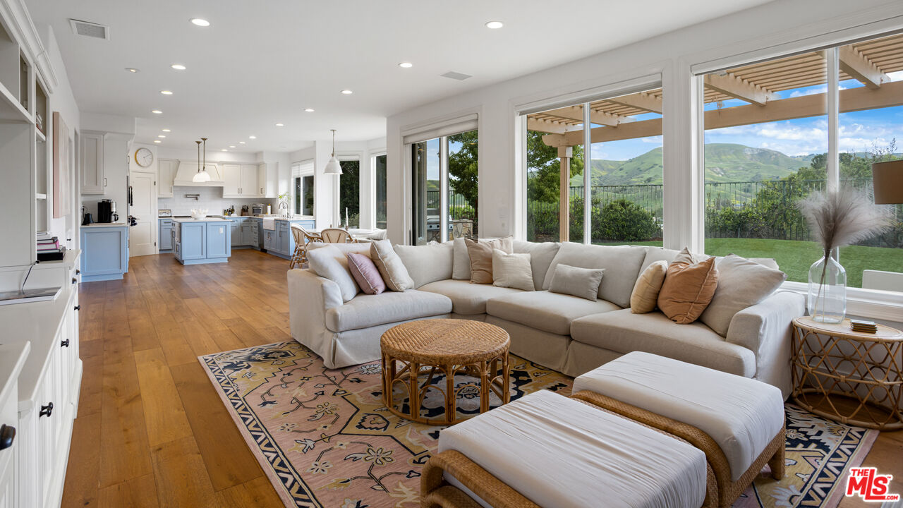 3910 Leighton Point Rd