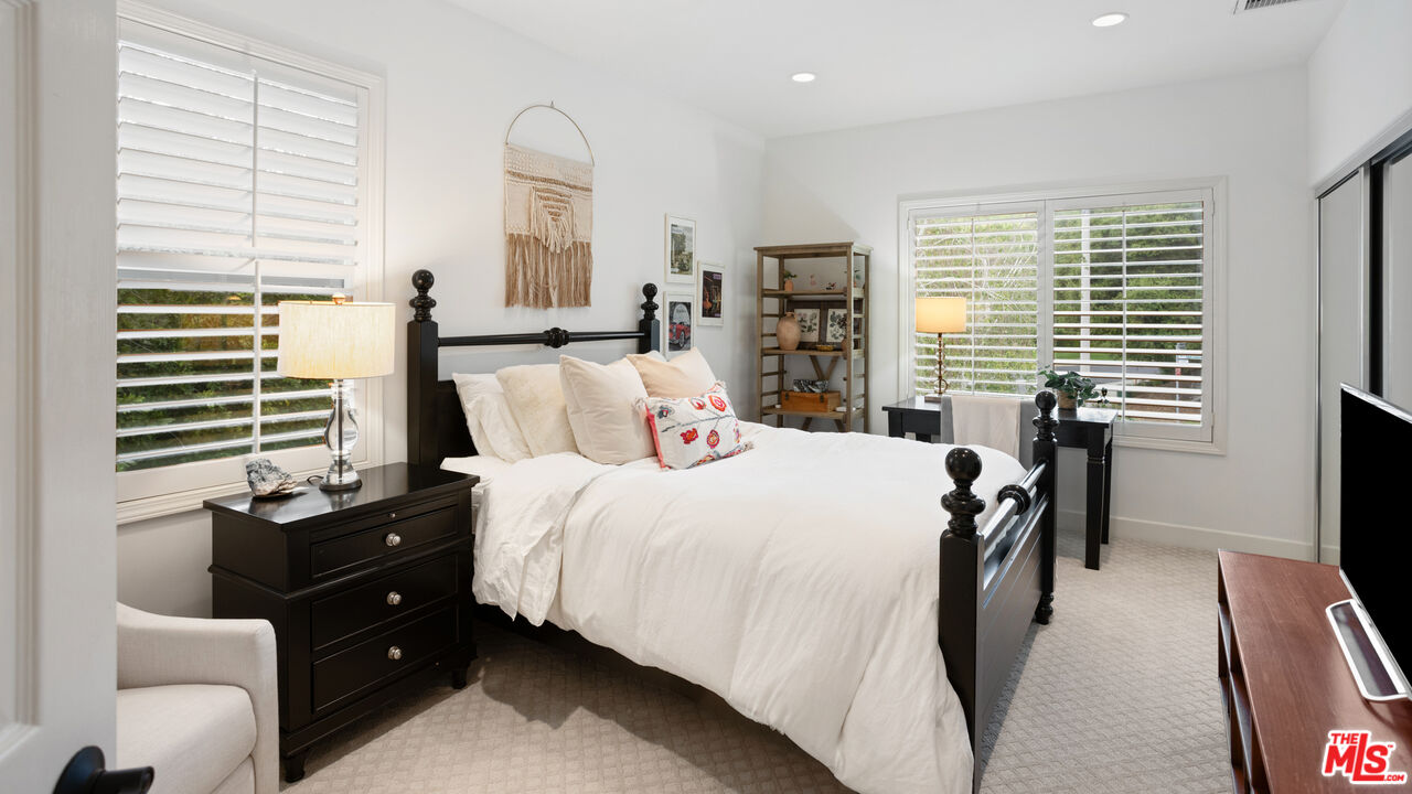 3910 Leighton Point Rd