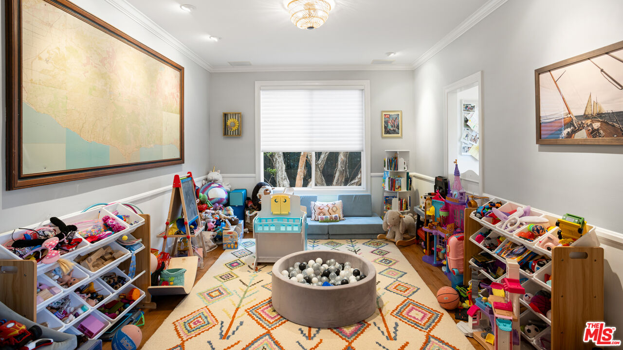 3910 Leighton Point Rd