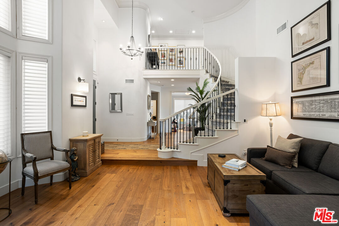 3910 Leighton Point Rd