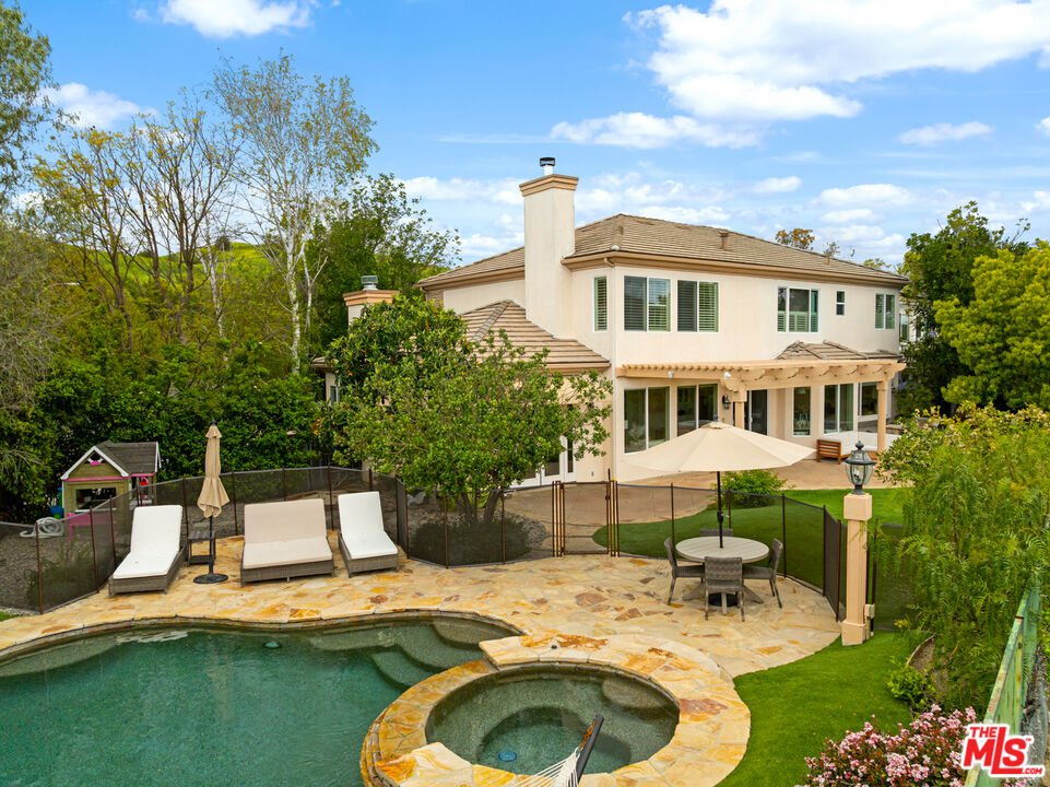 3910 Leighton Point Rd