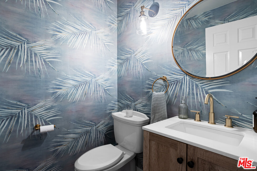 3910 Leighton Point Rd