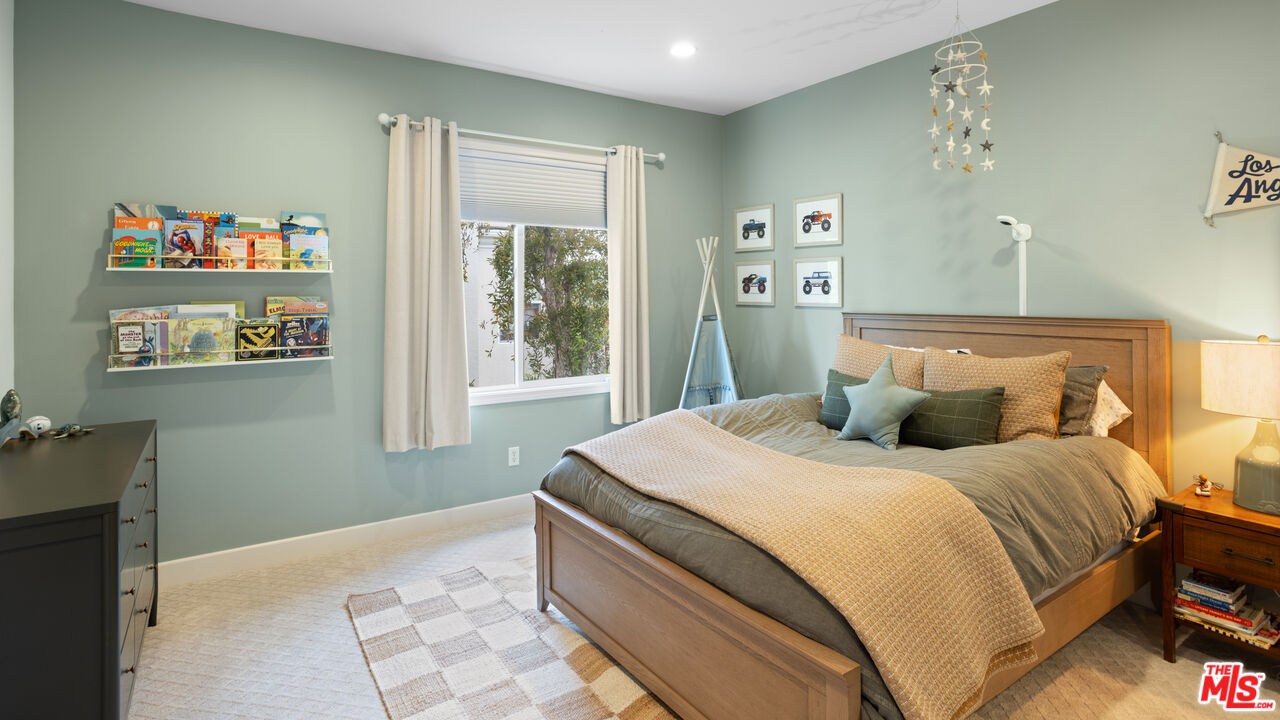 3910 Leighton Point Rd