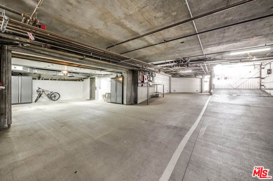811 19th St Unit: 3