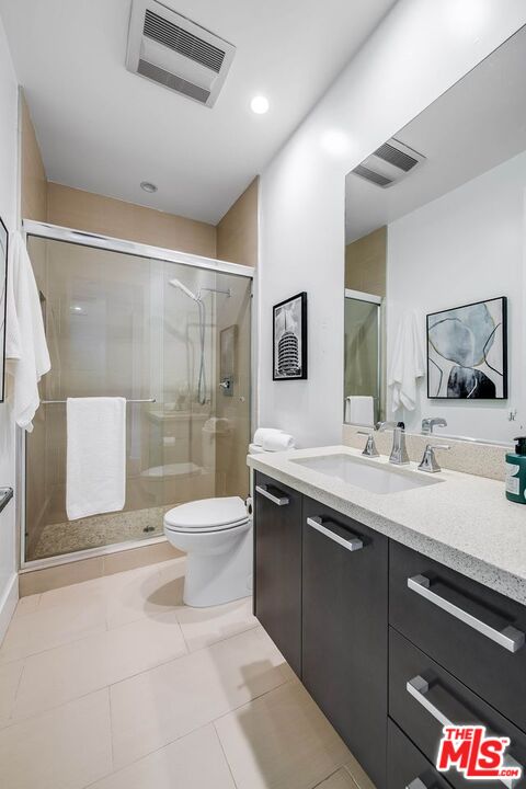 811 19th St Unit: 3