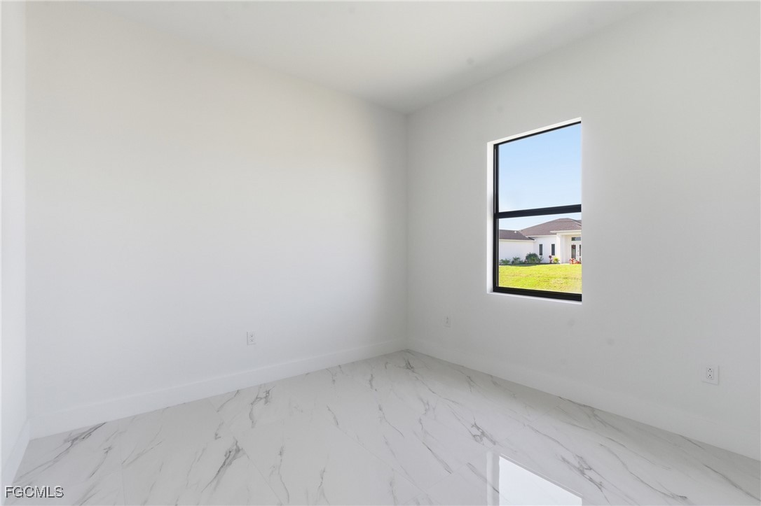 2626 NW 15th ST
