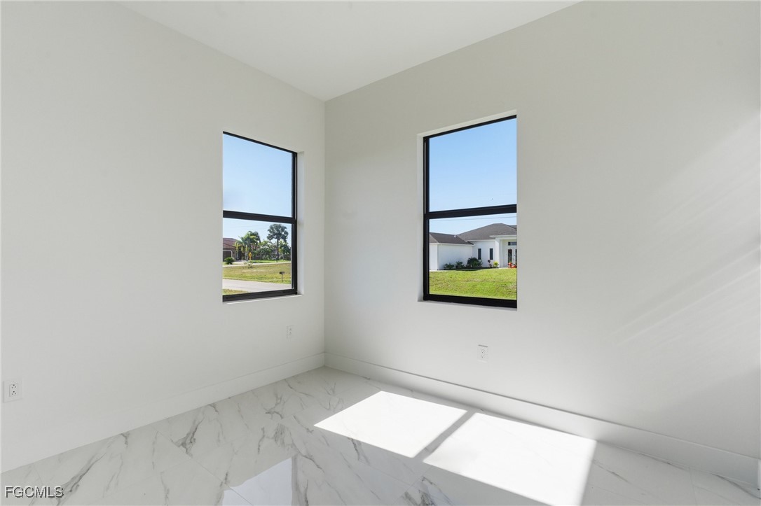 2626 NW 15th ST