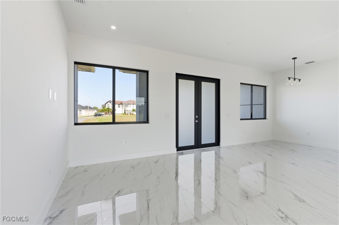 2626 NW 15th ST