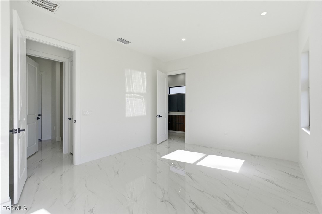 2626 NW 15th ST