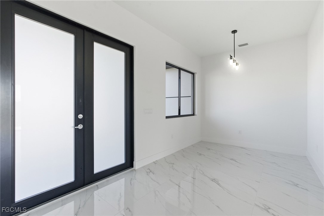 2626 NW 15th ST