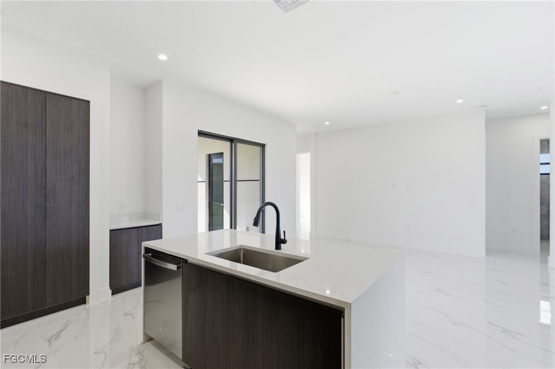 2626 NW 15th ST