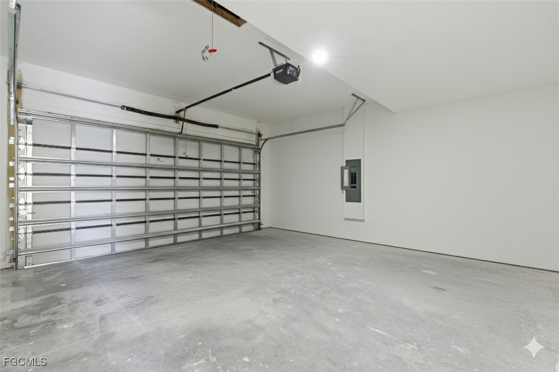 2626 NW 15th ST
