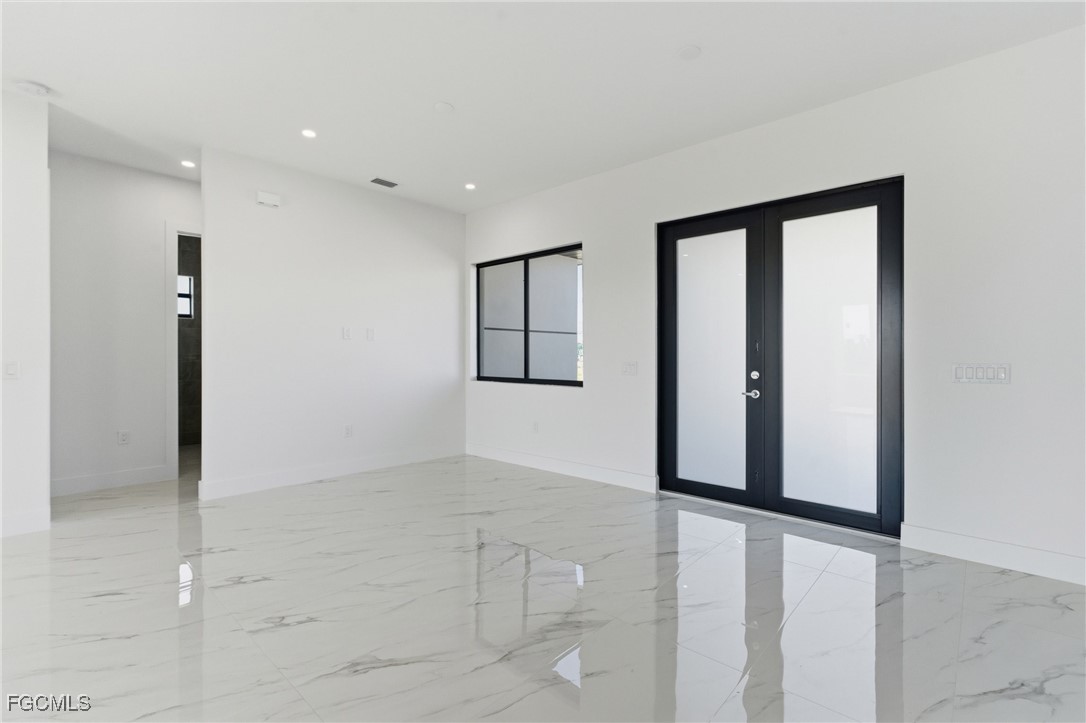 2626 NW 15th ST