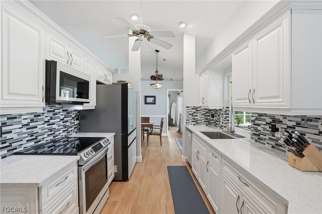 1225 SW 34th TER