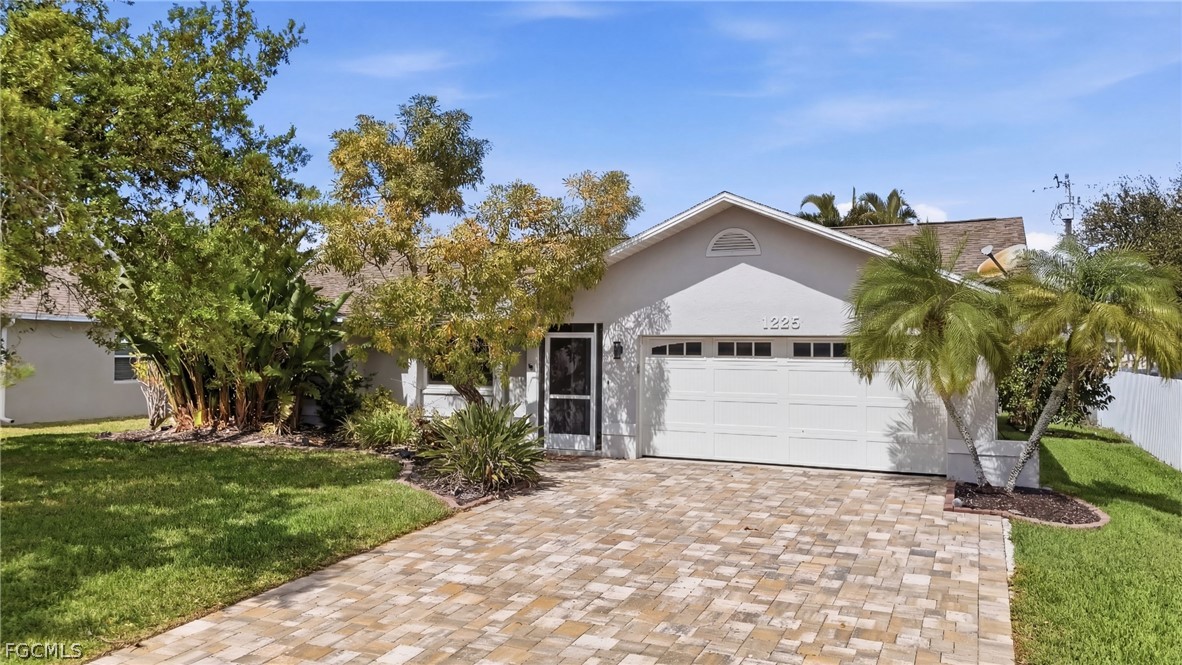 1225 SW 34th TER
