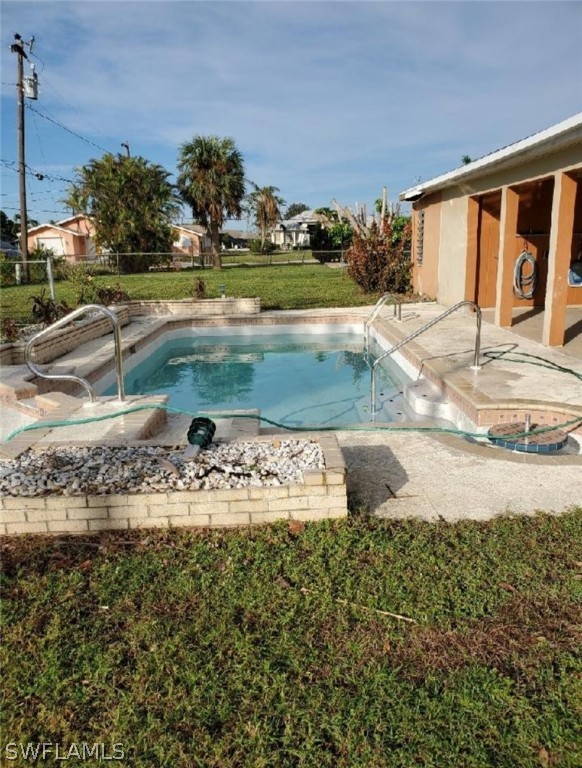 208 SE 43rd Terrace