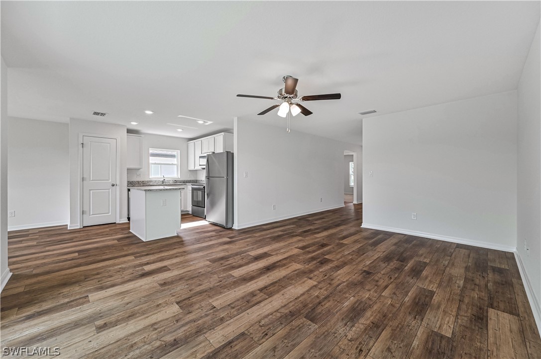 1719 NW 8th Place
