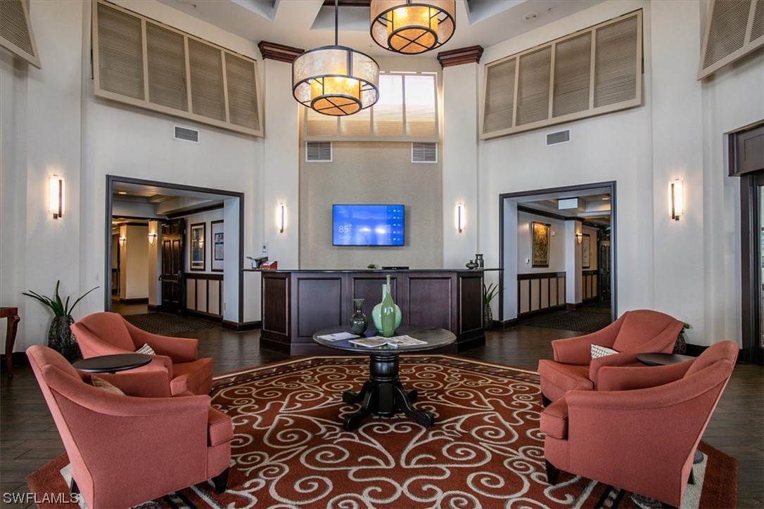443 Cerromar Lane Unit: 400