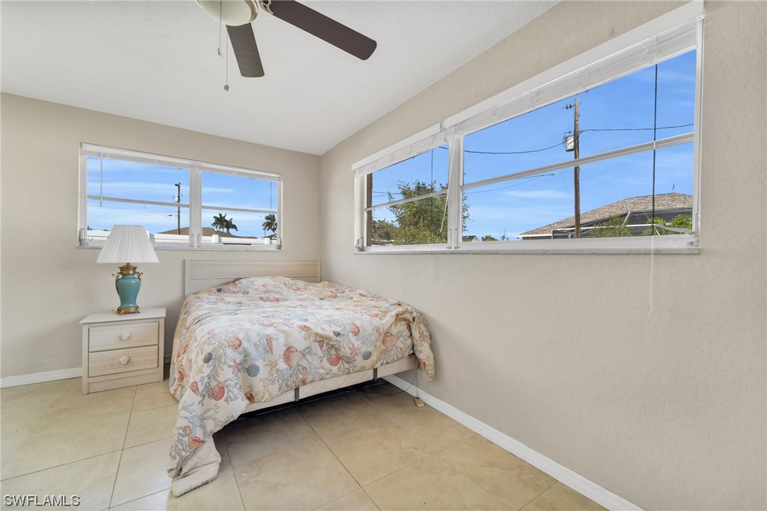 2911 SW 5th Place