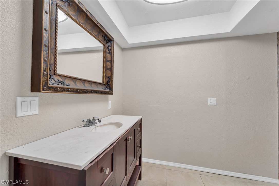 2911 SW 5th Place