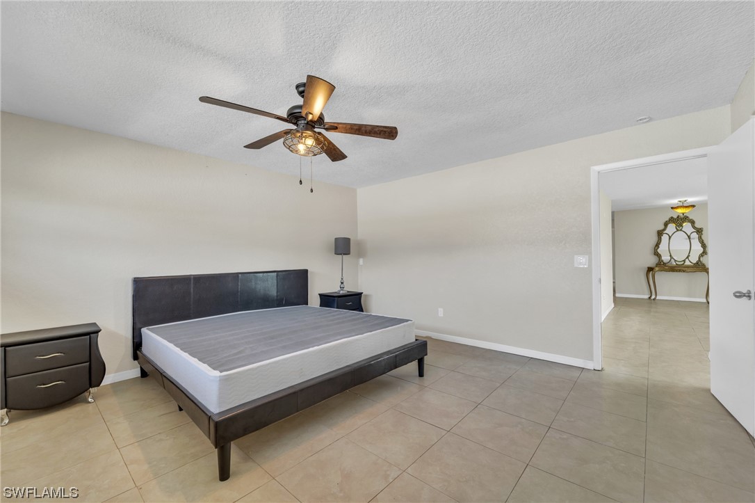 2911 SW 5th Place