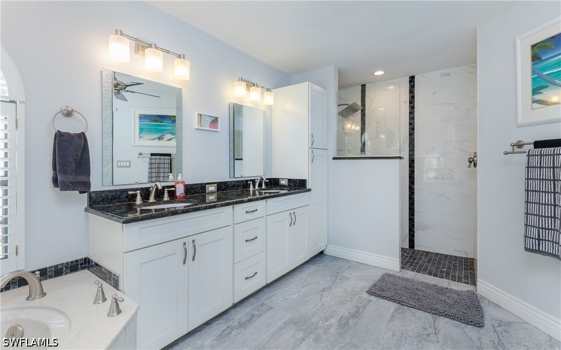 512 SE 33rd TER