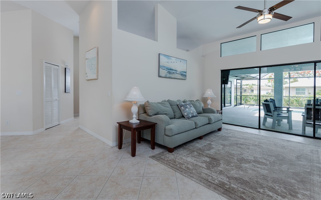 512 SE 33rd TER