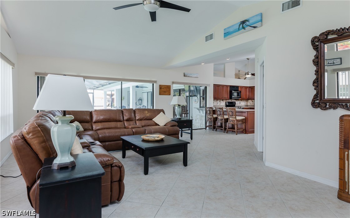512 SE 33rd TER
