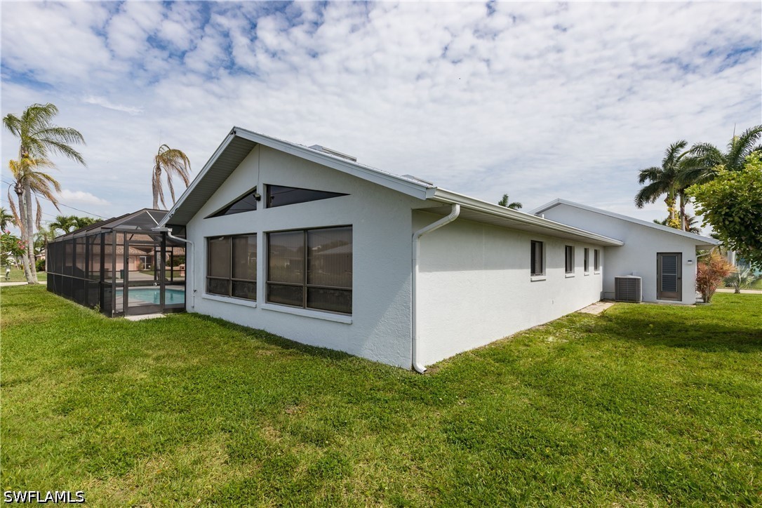 512 SE 33rd TER