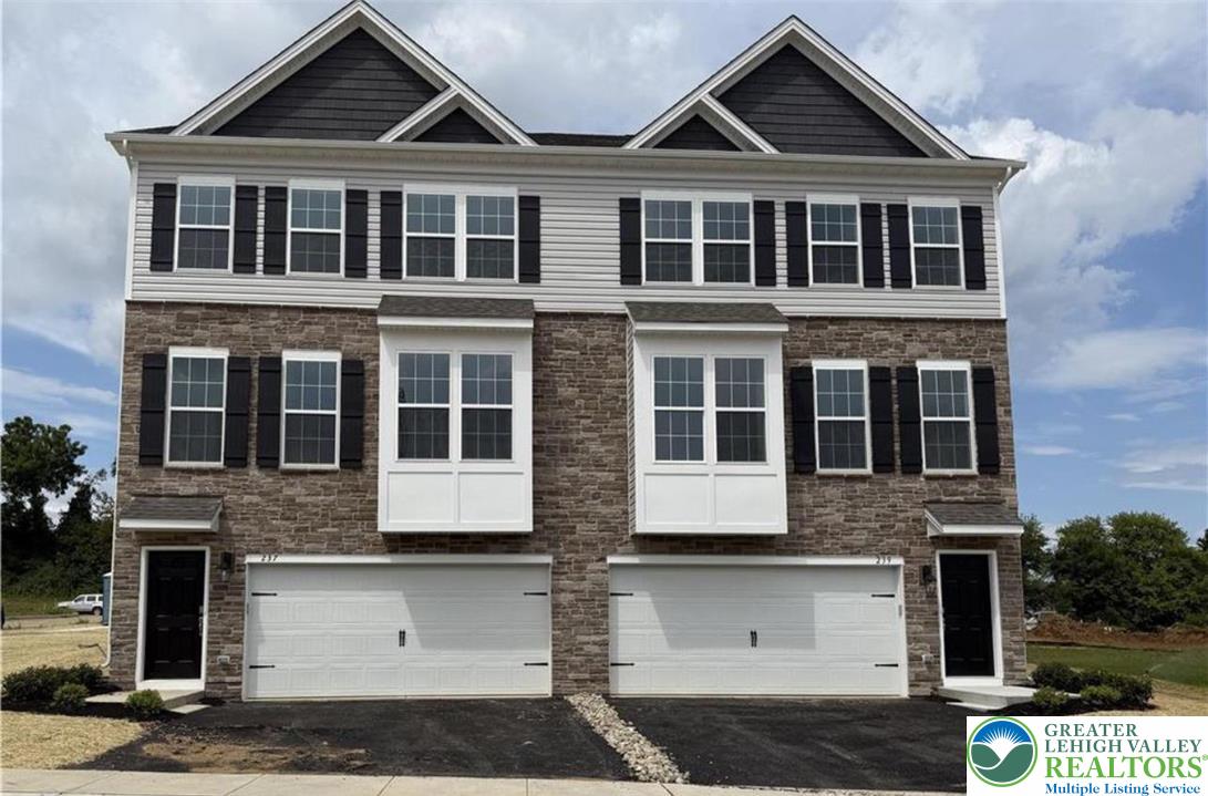 239 Winding Road