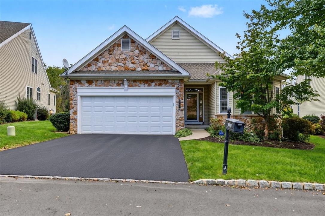 5086 Valley Stream Lane